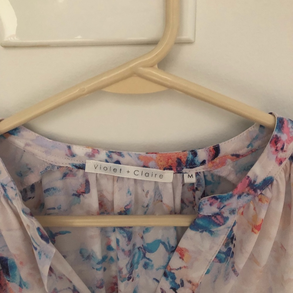 Blouse - Picture 2 of 3